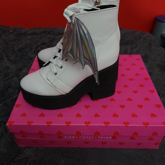White platform boots w/ wings - Picture 2 of 3